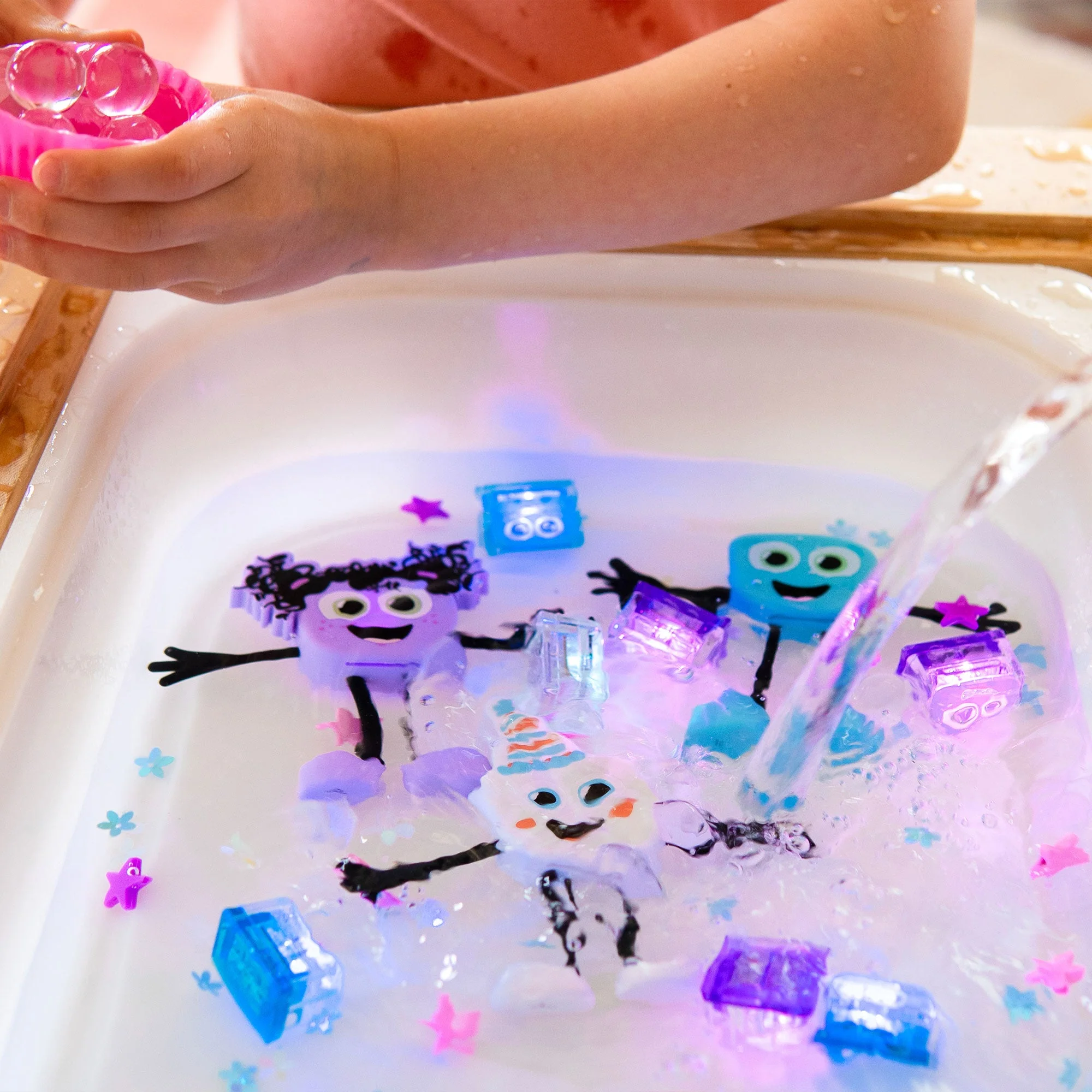 Glo Pals - Light Up Cubes 4pk - Blair - Blue - Image 3