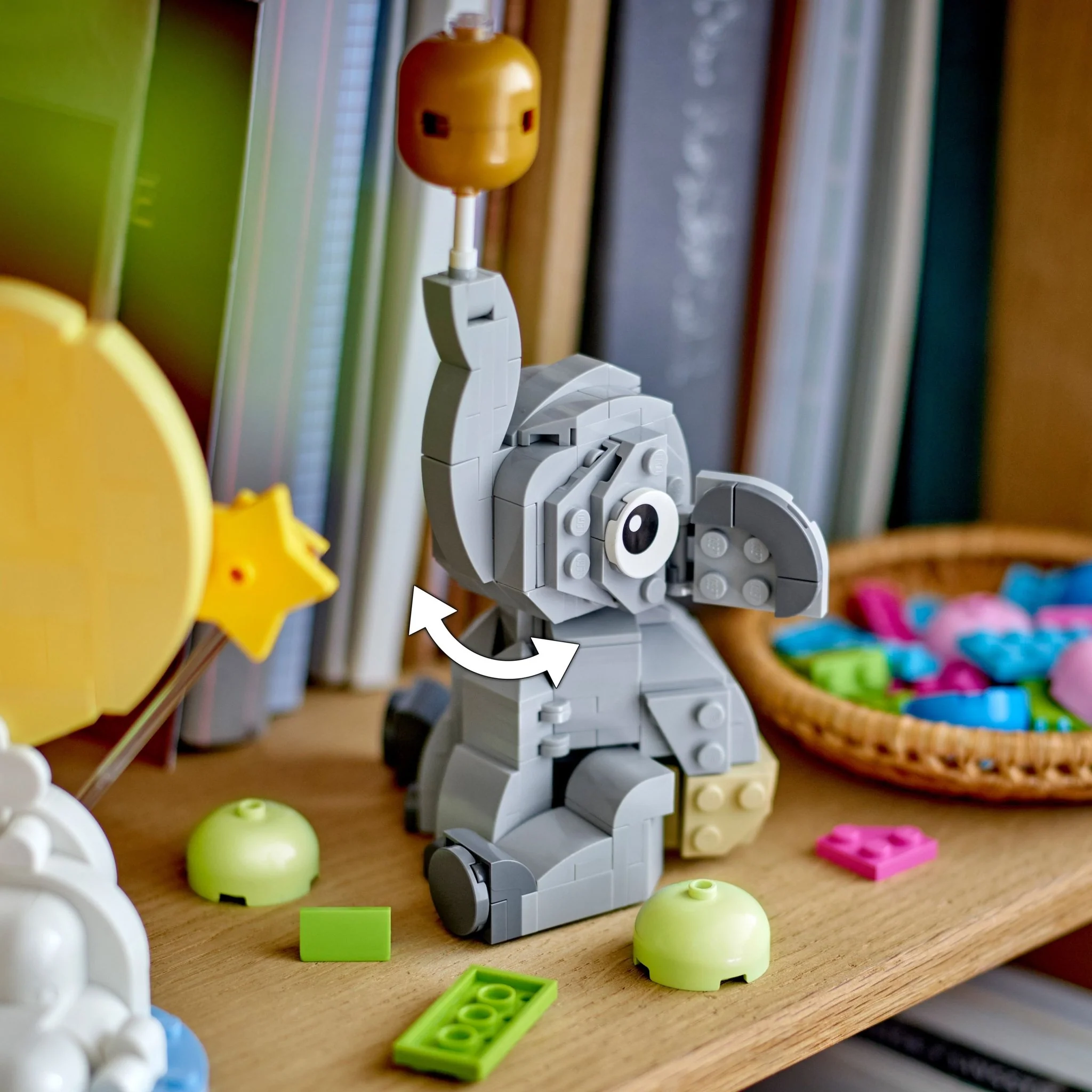 LEGO Baby Elephant in the Sky Building Set 40814 - Image 7