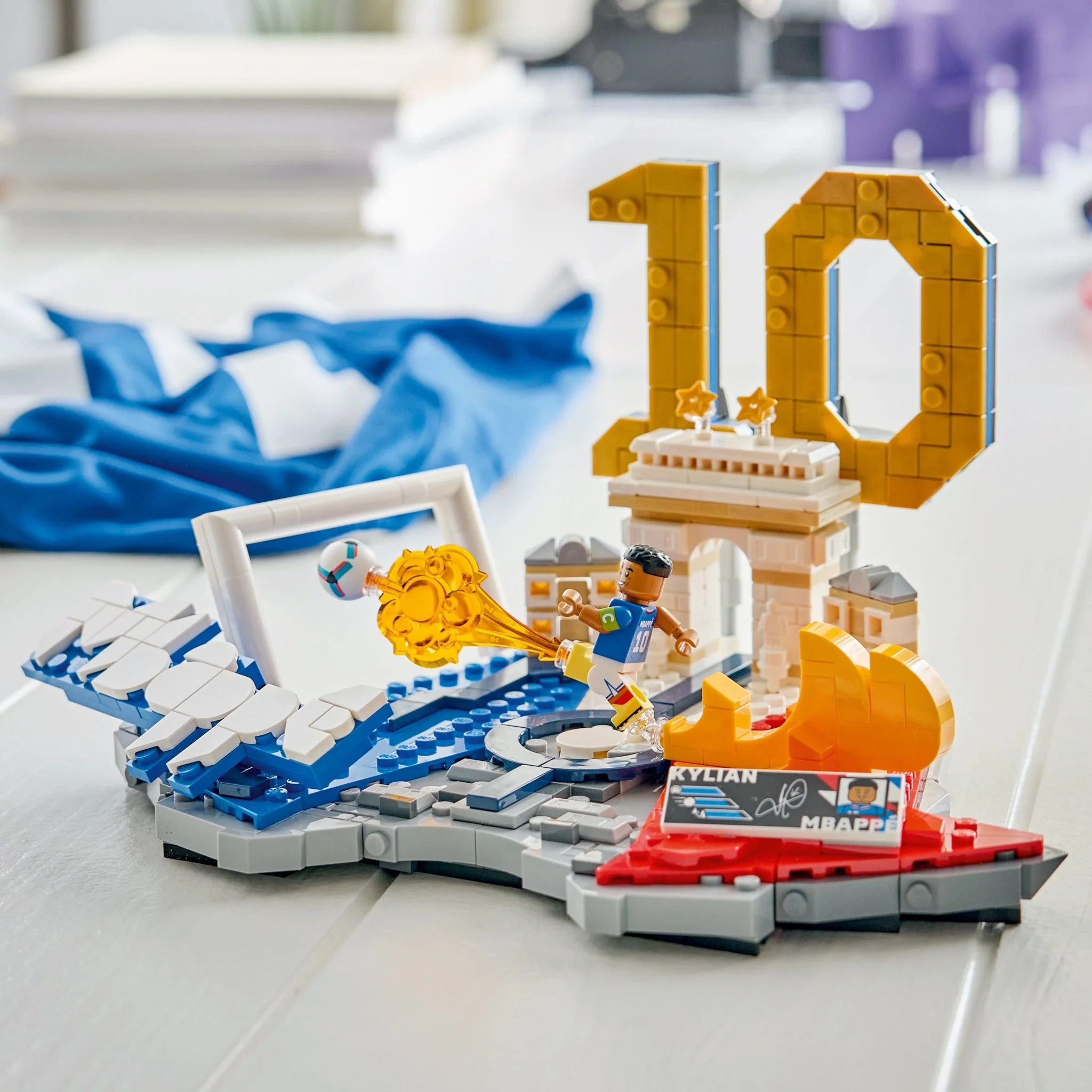 LEGO Editions Kylian Mbappé – Soccer Highlights 43013 - Image 6
