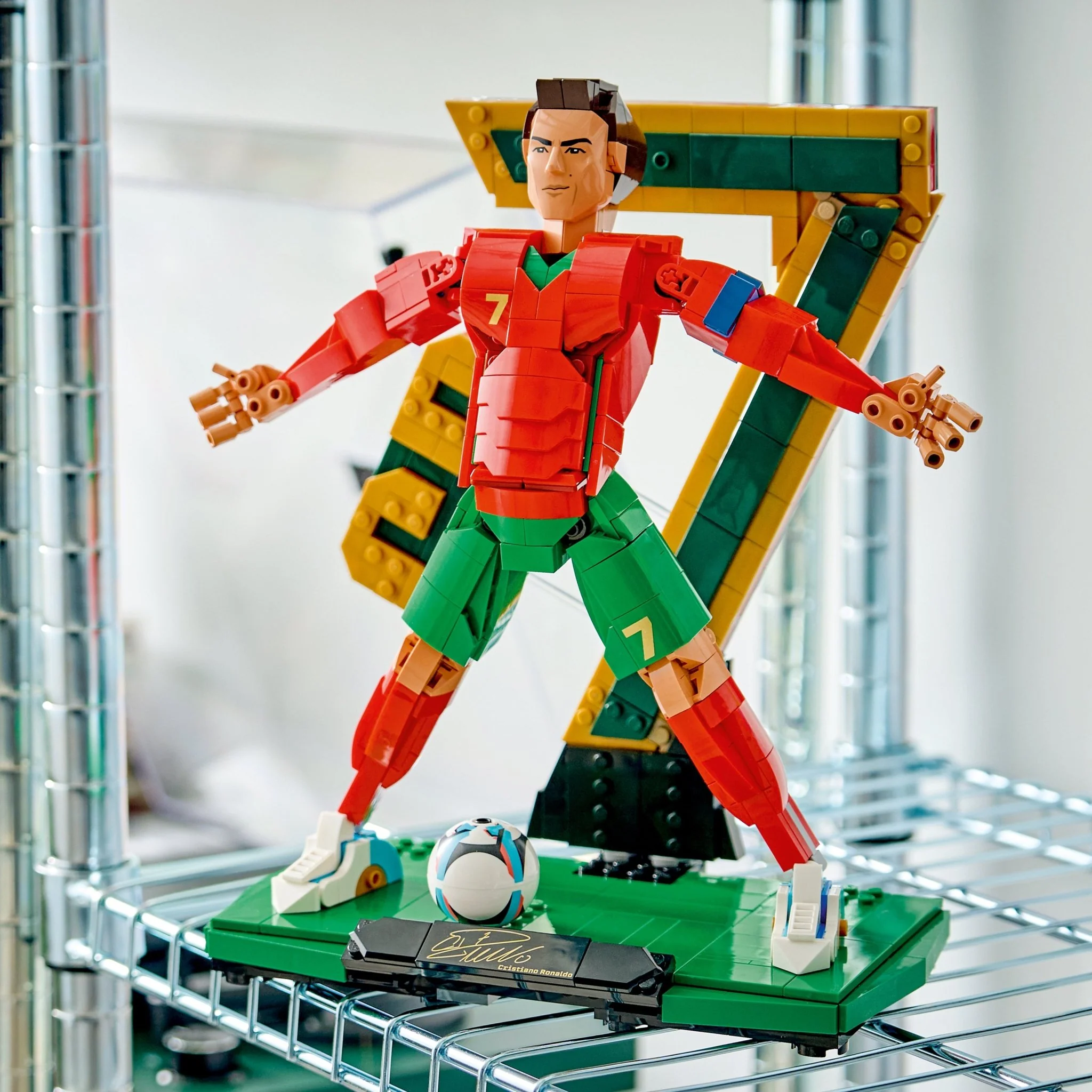 LEGO Editions Cristiano Ronaldo – Soccer Legend 43016 - Image 6