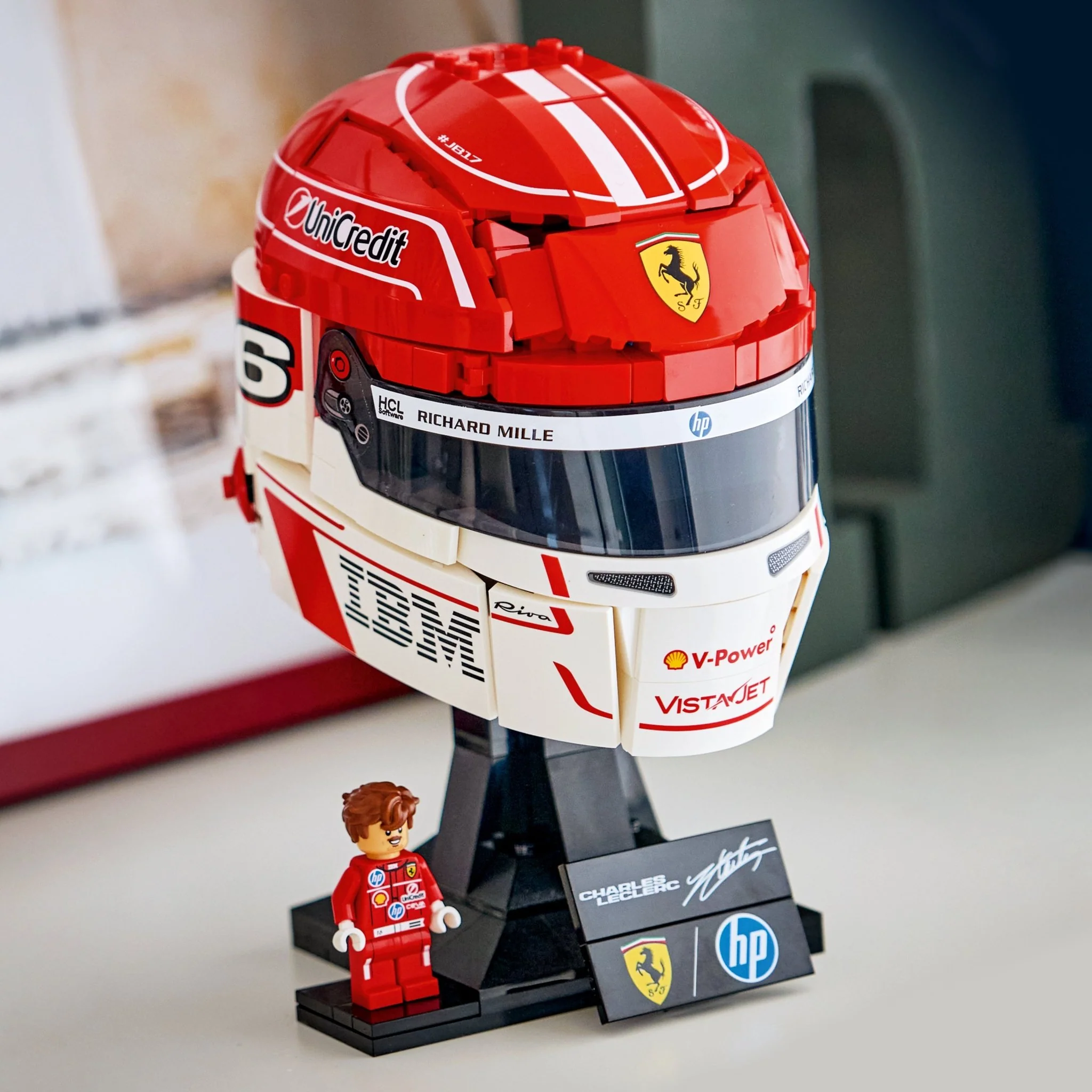 LEGO Editions Scuderia Ferrari HP Charles Leclerc Helmet 43014 - Image 4