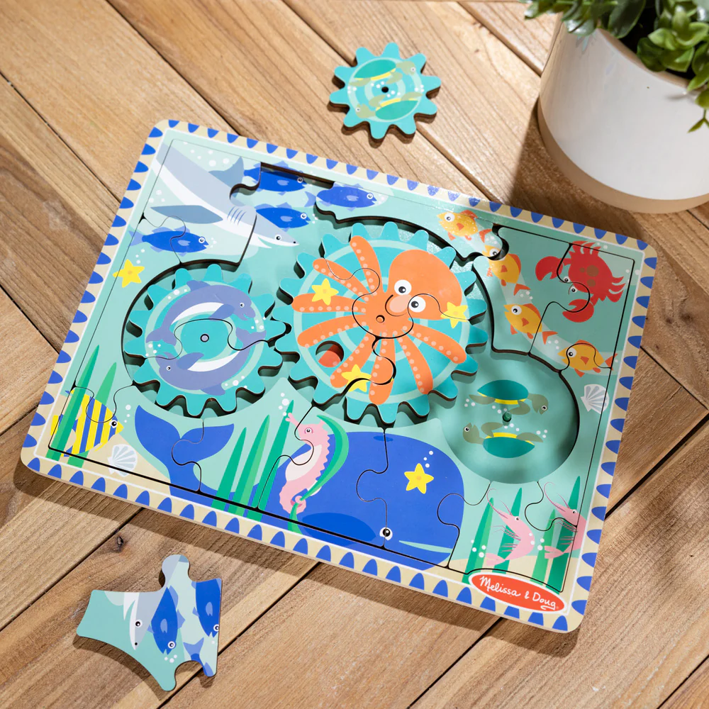 Melissa & Doug Underwater Wooden Gear Puzzle - Image 12