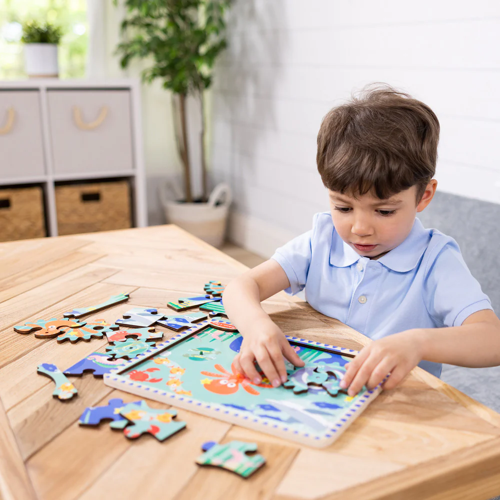 Melissa & Doug Underwater Wooden Gear Puzzle - Image 15