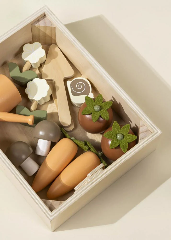 Coco Village Wooden Gardening Playset and Accessories - Image 6